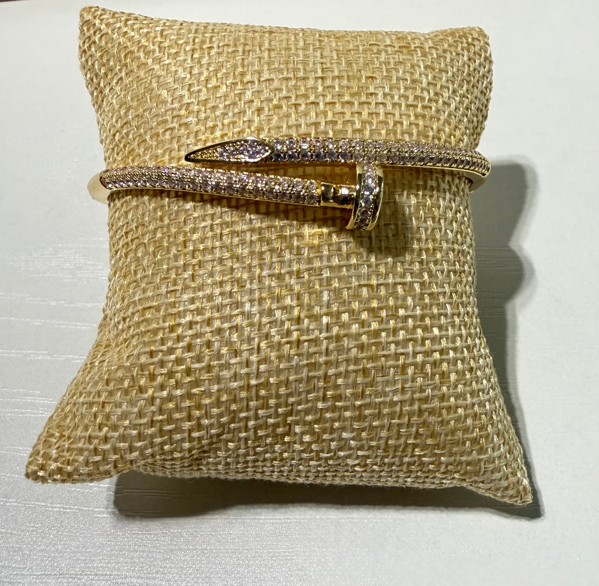 Pulsera clavo con  zirconia