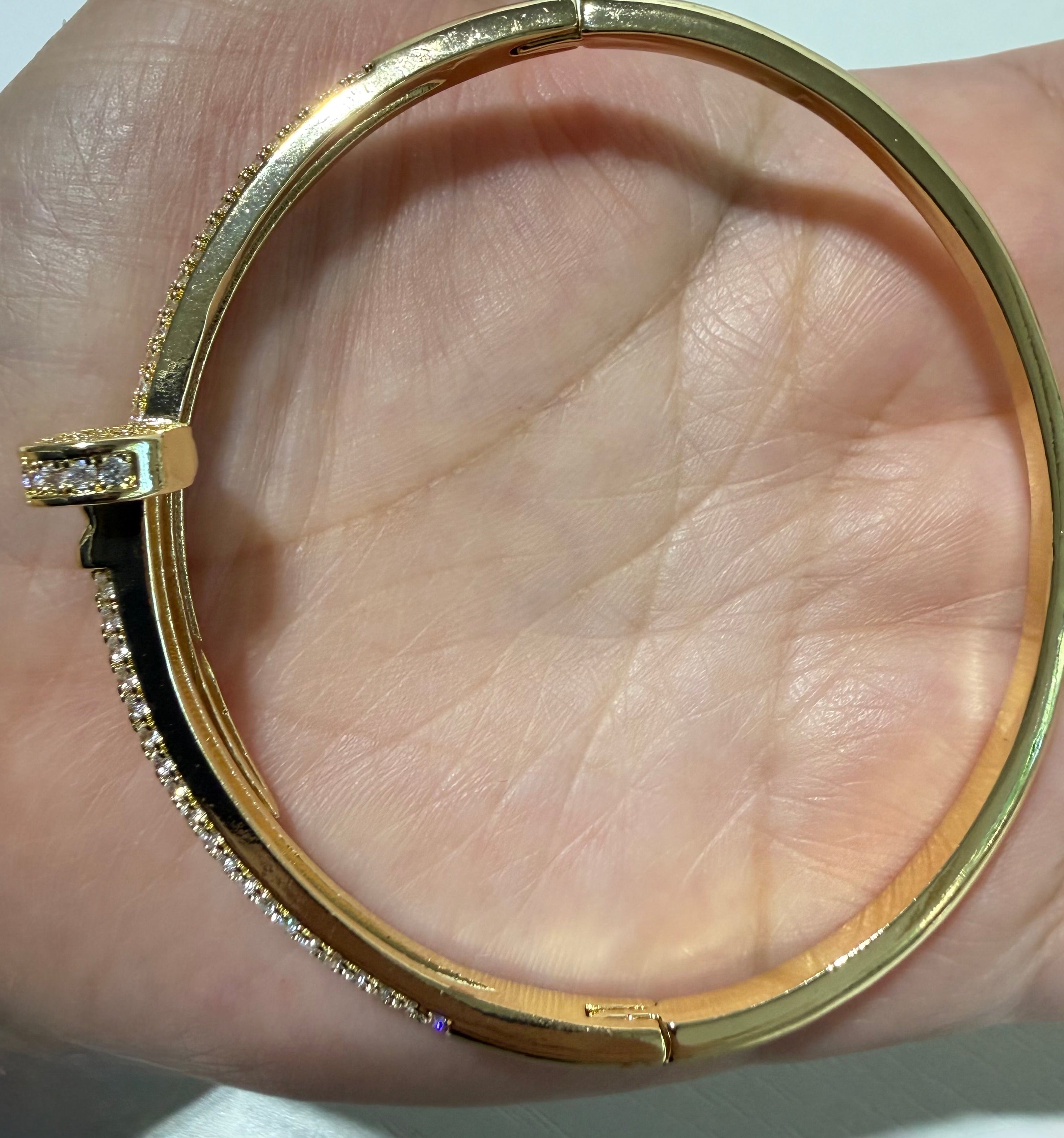 Pulsera clavo con  zirconia