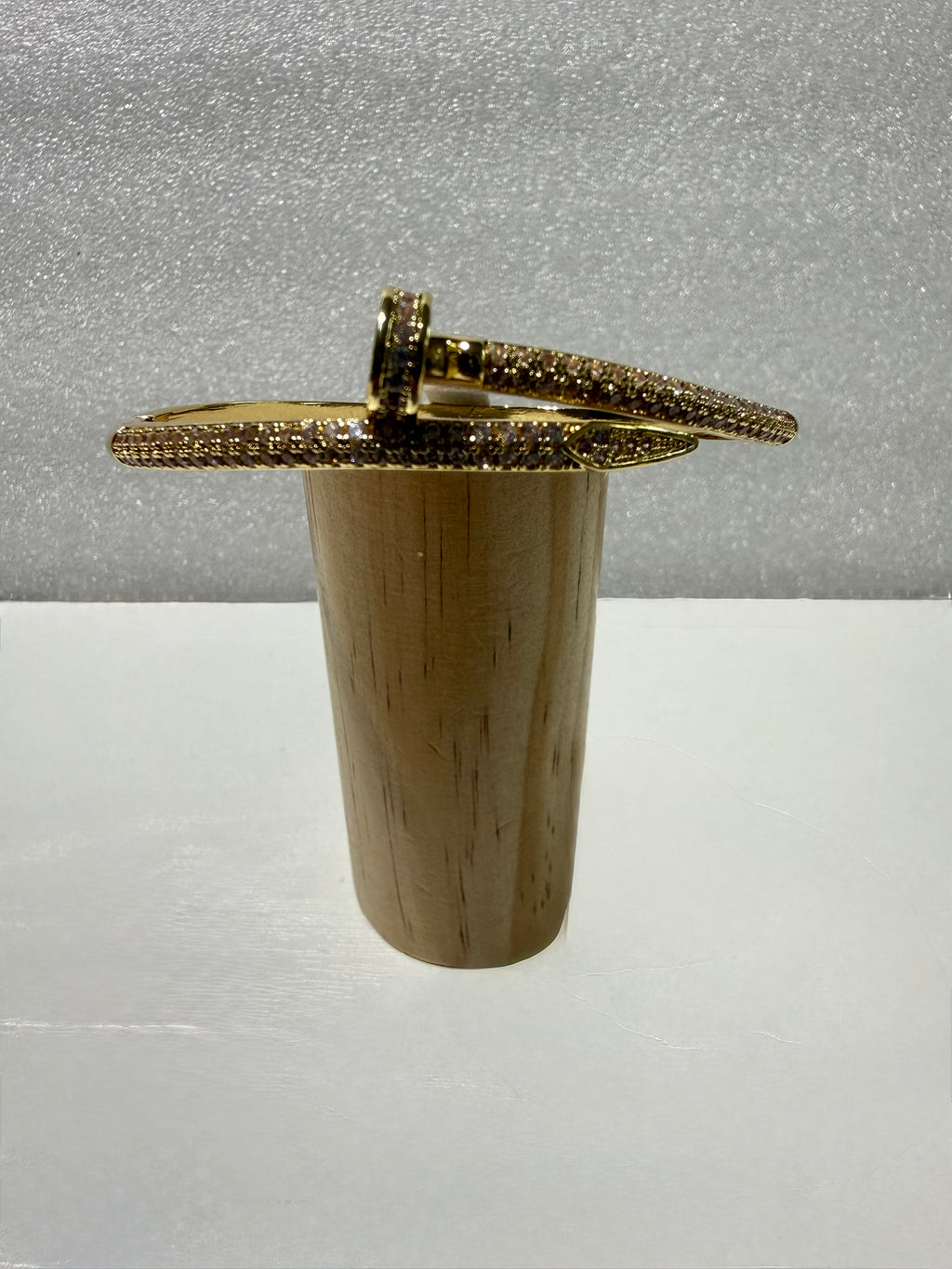 Pulsera clavo con  zirconia
