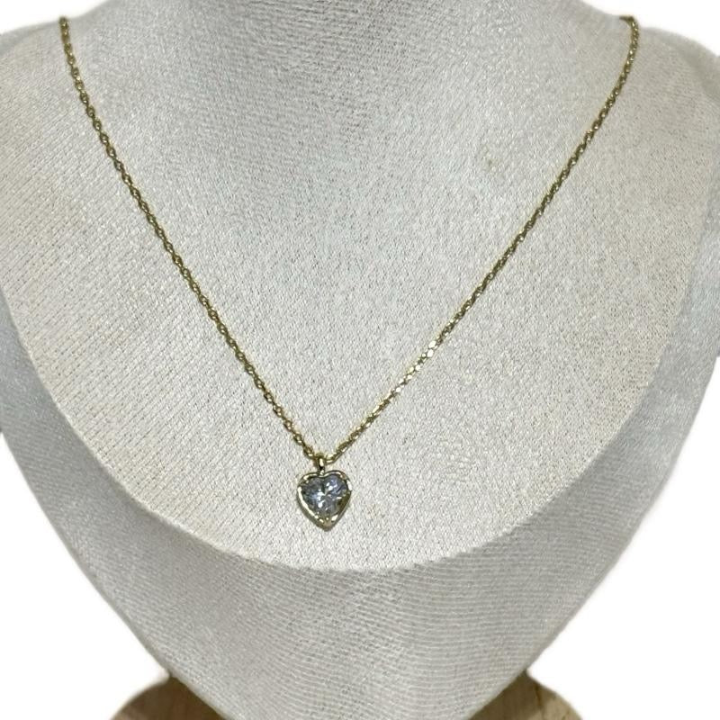 Heart Pendant Necklace in Gold Plated Chain with Elegant Heart-Shaped Dije for Everyday Wear